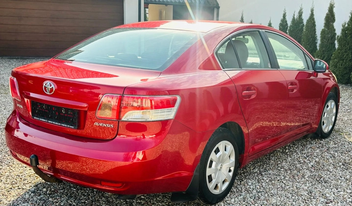 Toyota Avensis cena 25900 przebieg: 225000, rok produkcji 2010 z Ostrów Wielkopolski małe 106